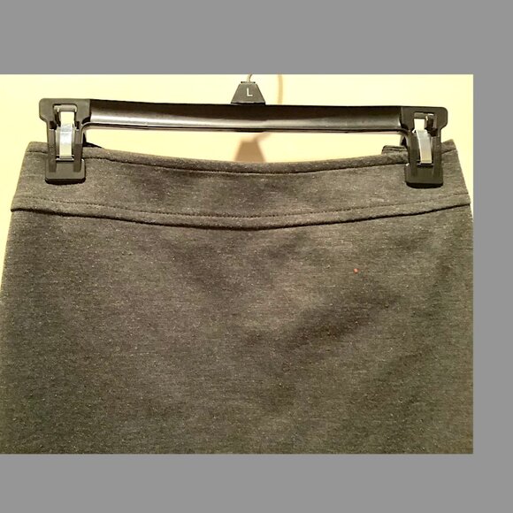 Grey Flannel Wool lined Skirt - Picture 2 of 8